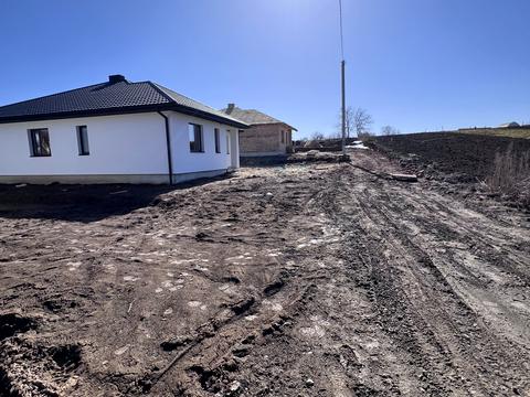 дом по адресу Центральна