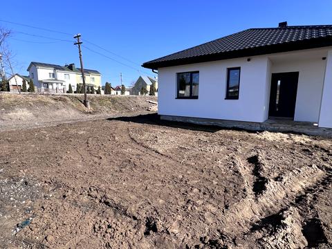 дом по адресу Центральна