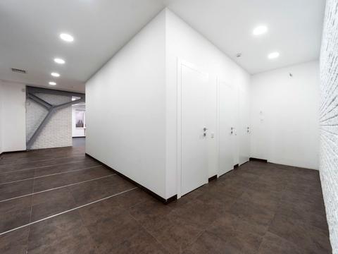 комерційна за адресою Київ, Верхній Вал вул., 72