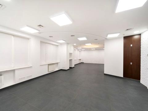 комерційна за адресою Київ, Верхній Вал вул., 72