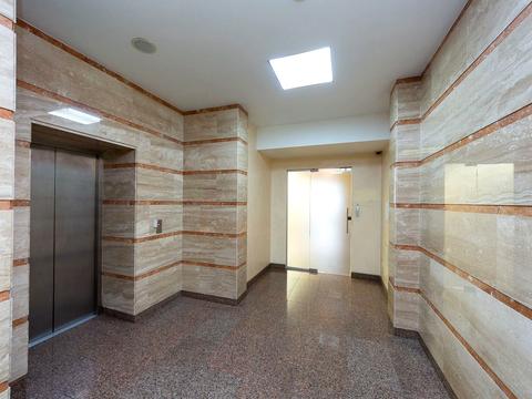 комерційна за адресою Київ, Верхній Вал вул., 72