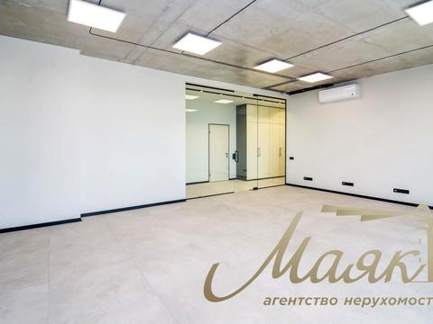 комерційна за адресою Джона Маккейна вул. (Івана Кудрі), 26