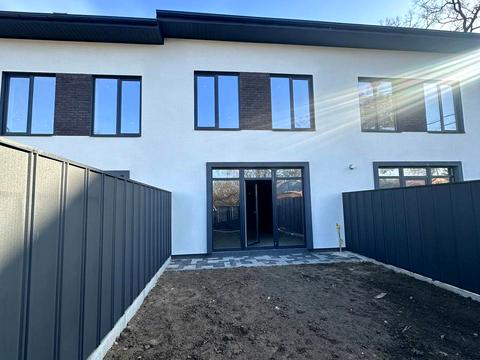 будинок за адресою Щаслива вул.