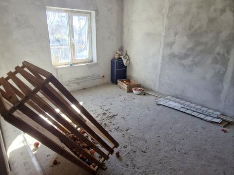 будинок за адресою с. Жирівка, калинка, 22