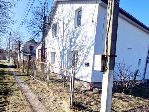 будинок за адресою с. Жирівка, калинка, 22