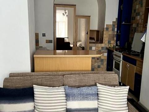 квартира за адресою Театральна вул., 16