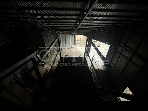 комерційна за адресою Івана Дзюби вул. (Сім'ї Сосніних), 2-Б