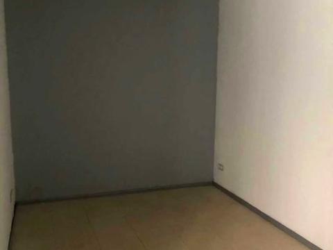 комерційна за адресою Українська вул., 83б