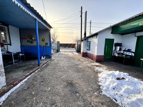 будинок за адресою смт. Обухівка, Світла