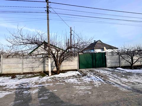 будинок за адресою смт. Обухівка, Світла