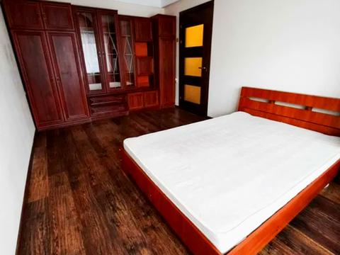 квартира за адресою Київ, Братиславська вул., 8