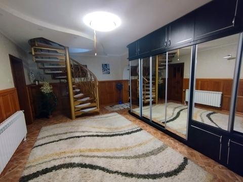 будинок за адресою Центральна