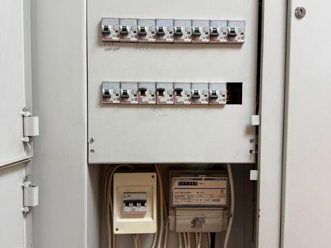 коммерческая по адресу Крутой спуск, 7