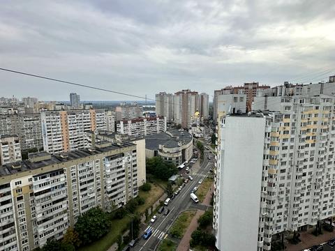 комерційна за адресою Бориса Гмирі вул., 4