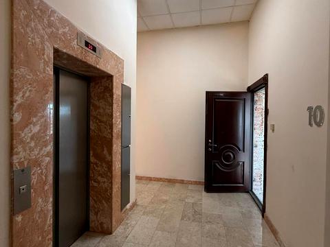 комерційна за адресою Крутий узвіз, 7