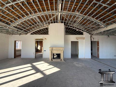 комерційна за адресою Крутий узвіз, 7