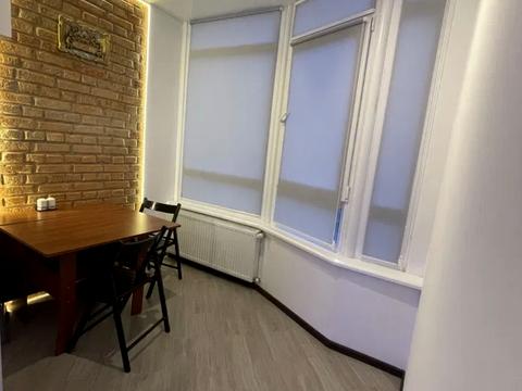 квартира за адресою Івана Величковського вул., 1а