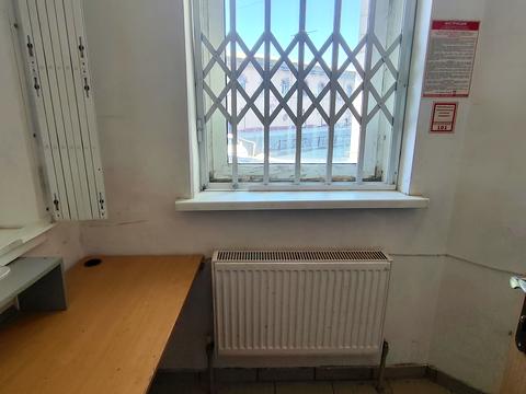 комерційна за адресою Майдан Озерний вул. (Боброва), 16