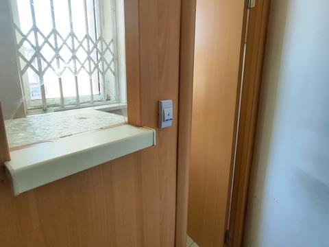 комерційна за адресою Майдан Озерний вул. (Боброва), 16