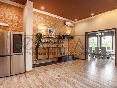 будинок за адресою Жовтнева вул.