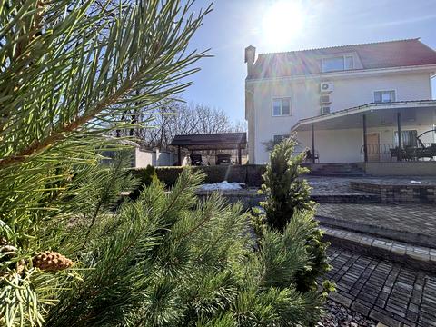 будинок за адресою Низова, 1