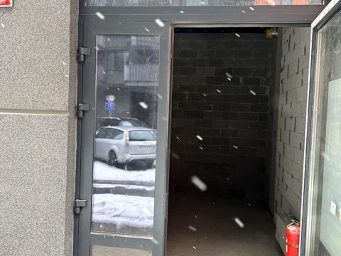 комерційна за адресою Тадея Рильського бульв., 9