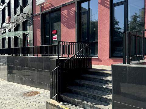 комерційна за адресою Шолуденка вул., 30