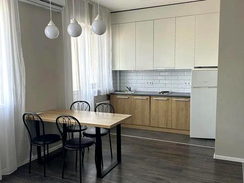 квартира за адресою Рея Бредбері вул., 5/15