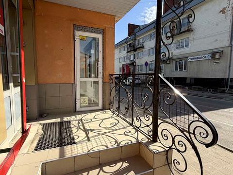 комерційна за адресою Данила Галицького вул., 1