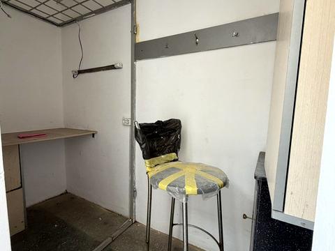 комерційна за адресою Данила Галицького вул., 1