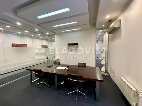 коммерческая по адресу Старонаводницкая ул., 4
