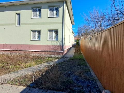 комерційна за адресою Нежданової вул., 67а