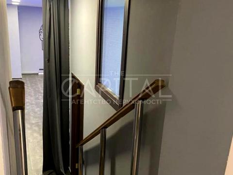 комерційна за адресою Академіка Богомольця вул., 5