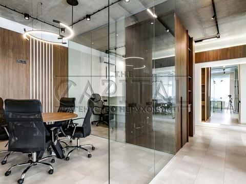 комерційна за адресою Центральна вул., (Будинок 3)