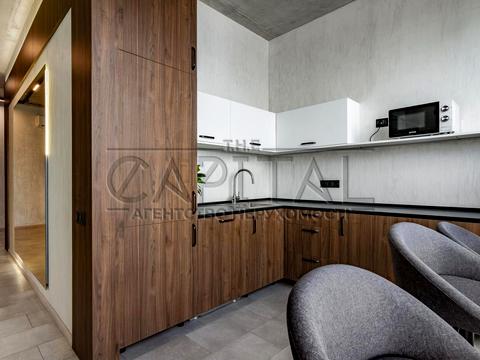 комерційна за адресою Центральна вул., (Будинок 3)