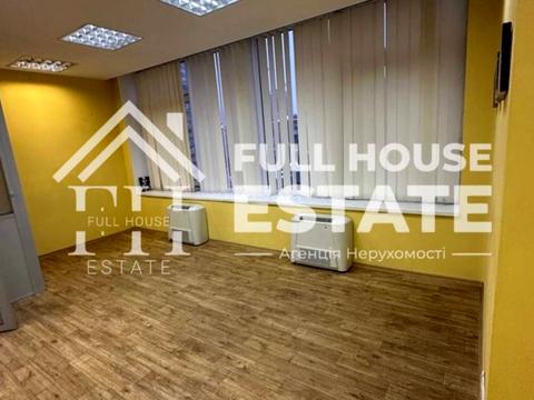 коммерческая по адресу Антоновича ул. (Горького), 172