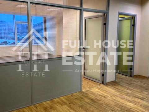 коммерческая по адресу Антоновича ул. (Горького), 172