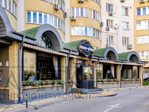 комерційна за адресою Дніпровська набережна вул., 19-А