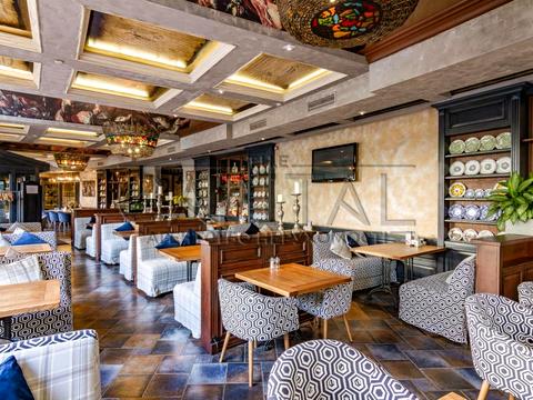 комерційна за адресою Дніпровська набережна вул., 19-А