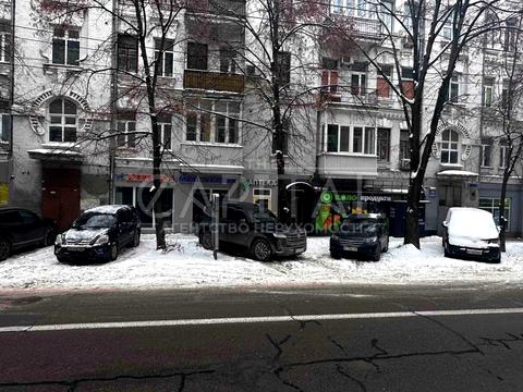 комерційна за адресою Князів Острозьких вул. (Московська), 15Г