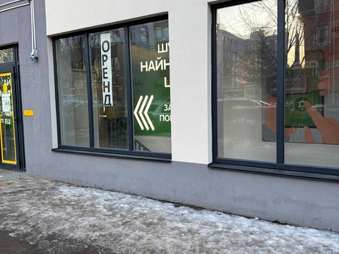 комерційна за адресою Літературна вул. (Чехова), 27