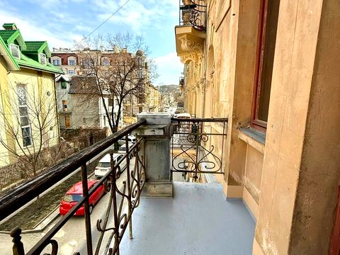 квартира за адресою Івана Рутковича вул. (), 11