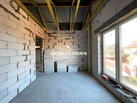 будинок за адресою горіхова, 71