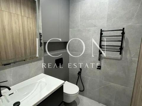 квартира за адресою Київ, Андрія Верхогляда вул. (Михайла Драгомирова), 5