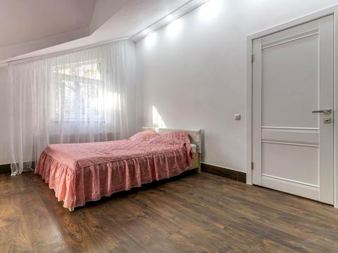 будинок за адресою Михайла Павлика вул., 13