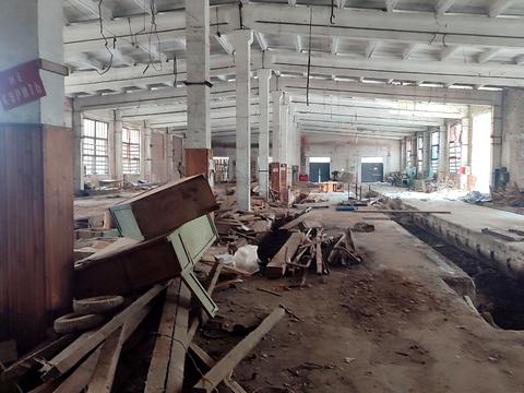 комерційна за адресою Любецька вул., 187