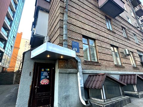 комерційна за адресою Гоголівська вул., 49