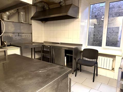 комерційна за адресою Гоголівська вул., 49