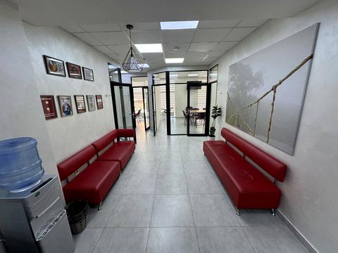 комерційна за адресою Університетська вул., (Будинок 1)