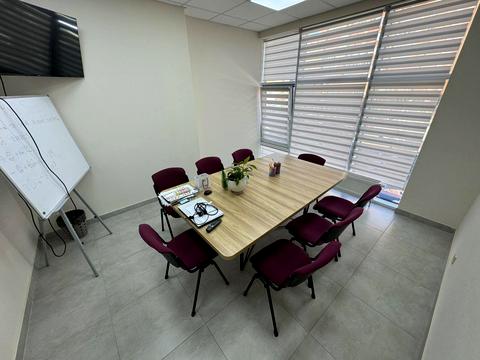 комерційна за адресою Університетська вул., (Будинок 1)